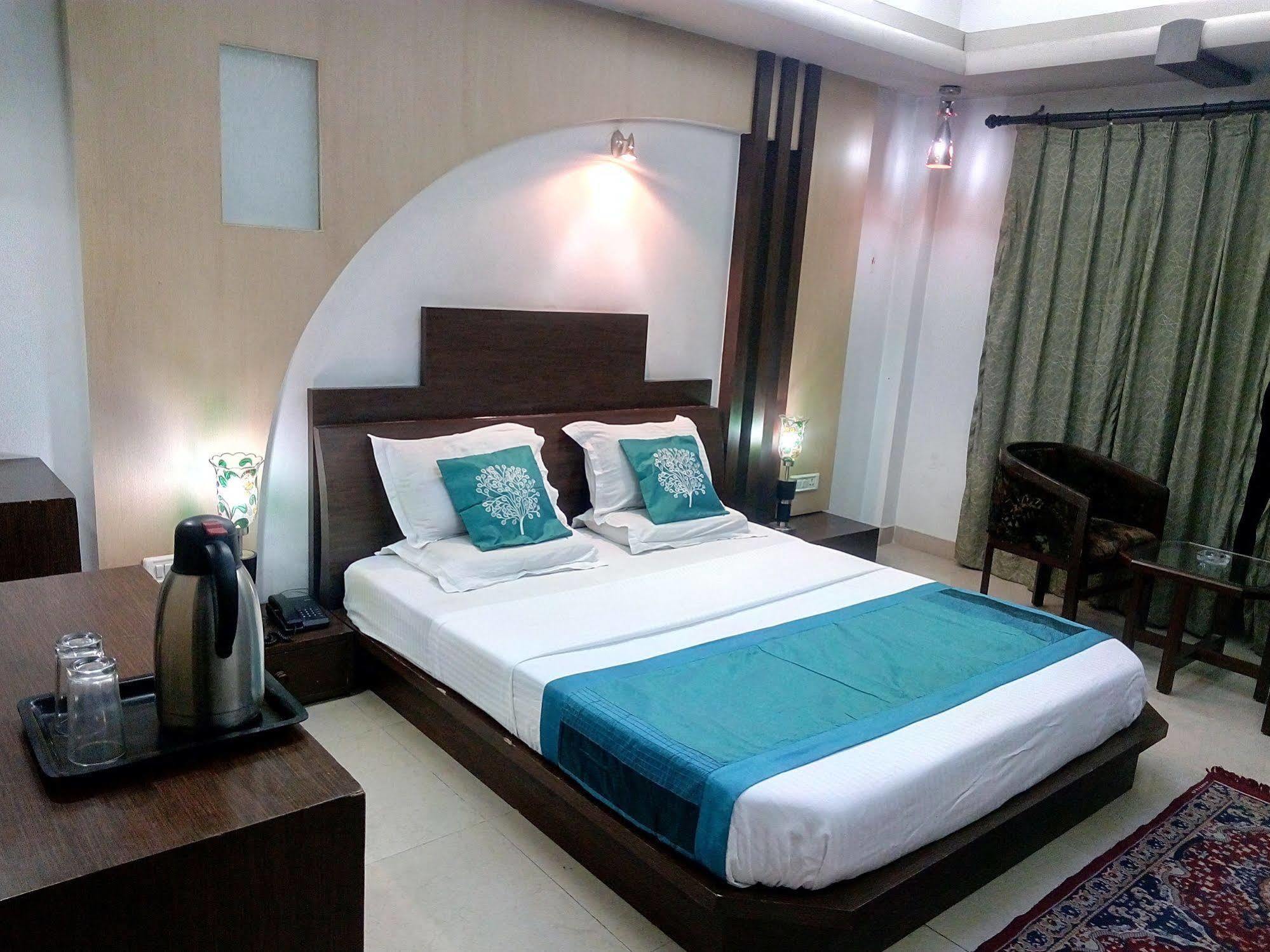 Hotel Snow Princess Manali  Ngoại thất bức ảnh