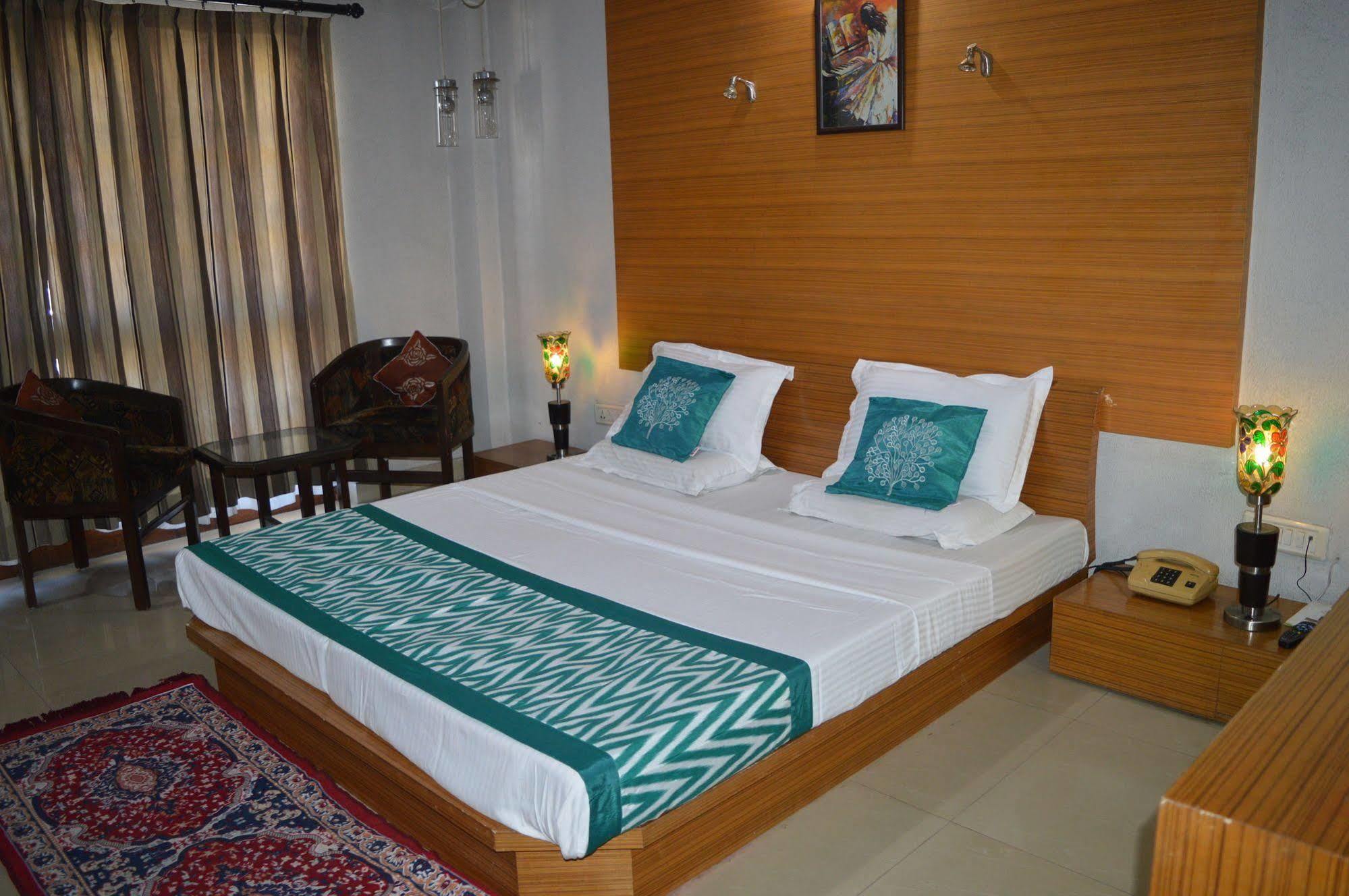 Hotel Snow Princess Manali  Ngoại thất bức ảnh